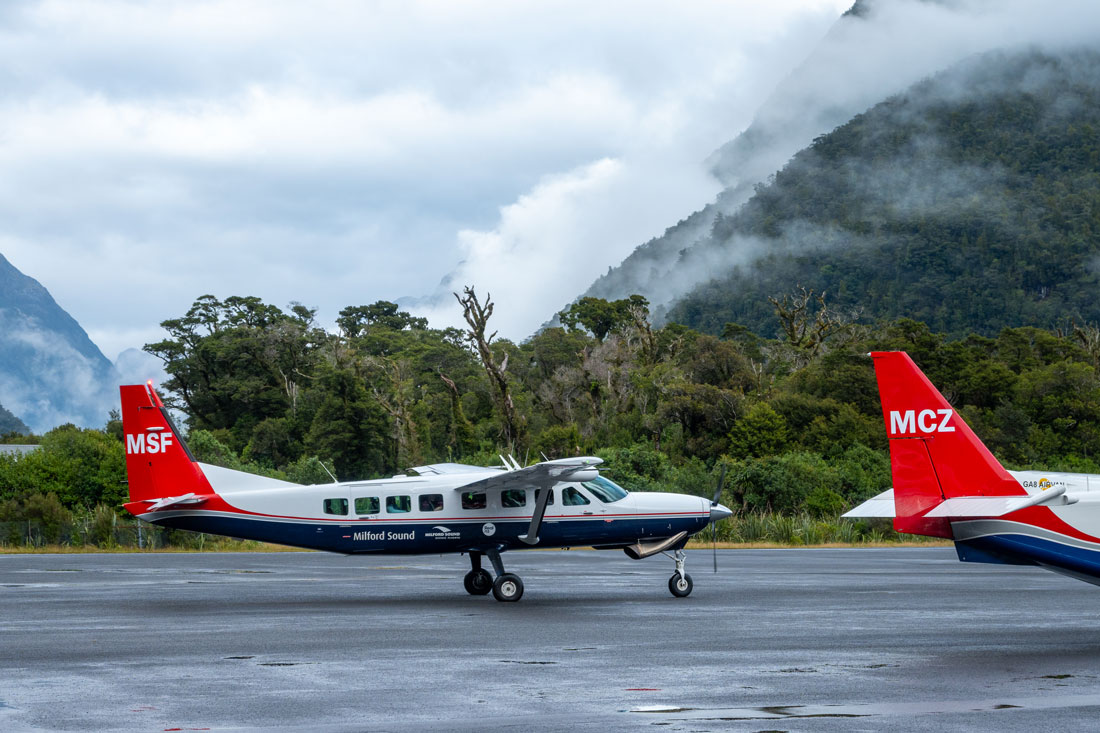 milford-sound-flight