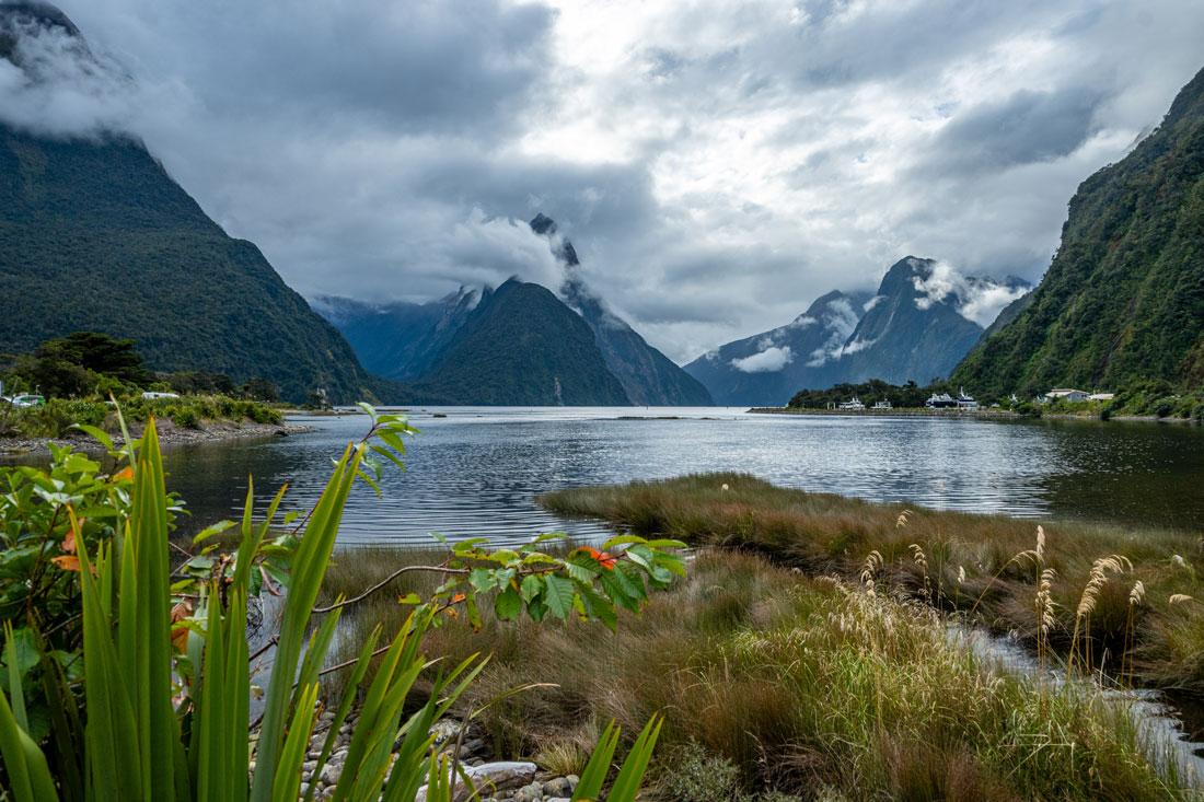 milford-sound-mitre-peak