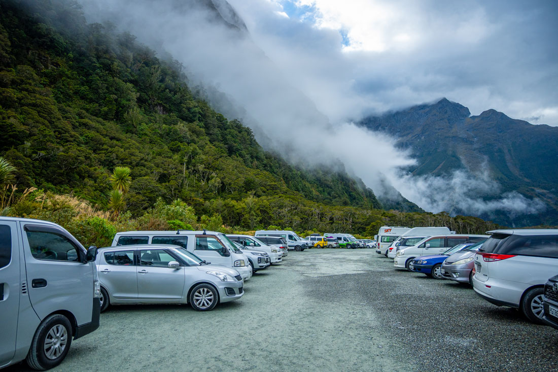 milford-sound-parking