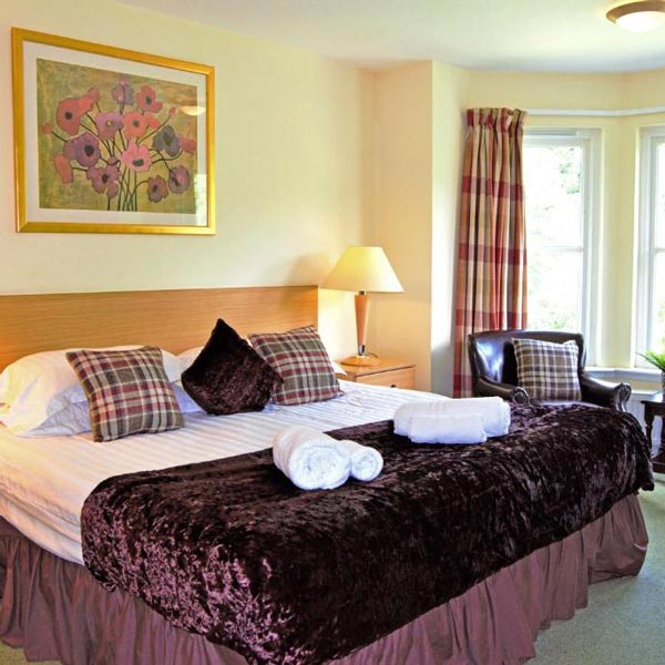 bridge-of-cally-hotel